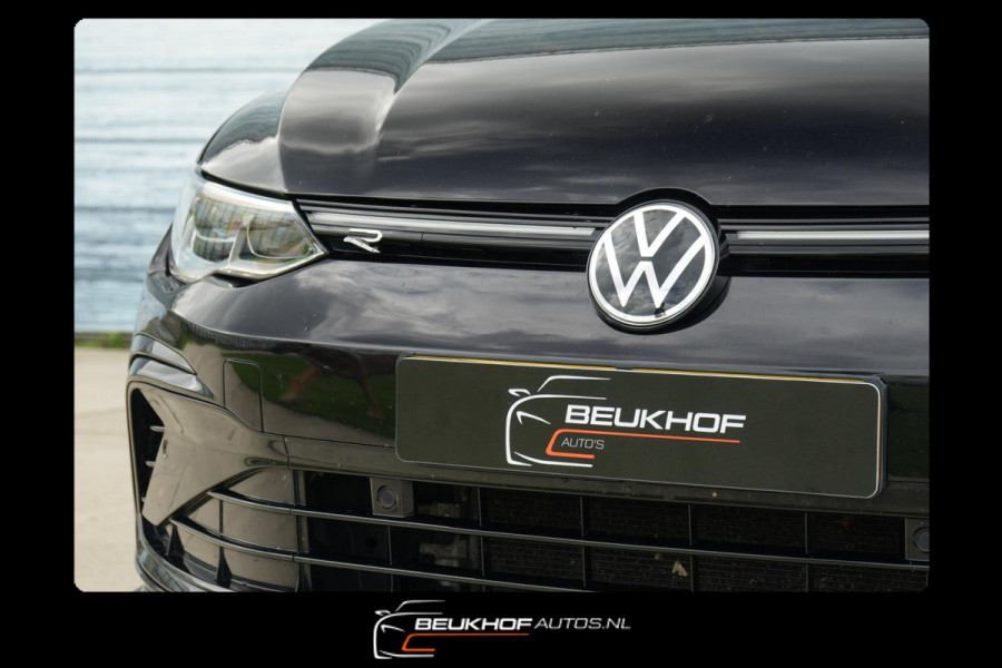 Volkswagen Golf 1.5 eTSI R-Line Pano H&K Audio Cruise Camera