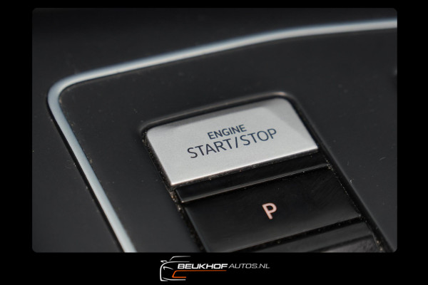 Volkswagen Golf 1.5 eTSI R-Line Pano H&K Audio Cruise Camera