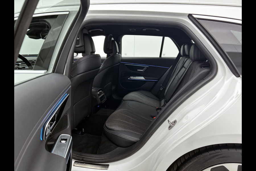 Mercedes-Benz E-Klasse Estate 300 e Luxury Line Plug-In Hybride Trekhaak | Rijassistentiepakket plus | Parkeerpakket met 360°-camera | Distronic | Sfeerverlichting. Inclusief 24 maanden MB Certified garantie voor Europa.