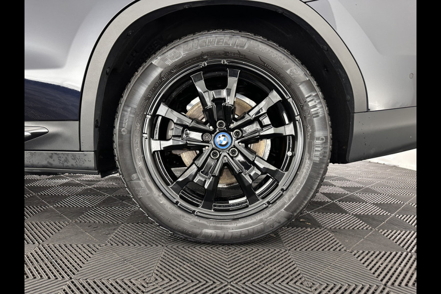 BMW iX3 High Executive 80 kWh [ 3-Fase-11kW ] {SOH-96%} (INCL-BTW) Aut. *PANO | LEATHER | HARMAN/KARDON | FULL-LED | BLINDSPOT | MEMORY-PACK | DIGI-COCKPIT | HEATED-SPORTSEATS | KEYLESS | TOPVIEW | DAB+ | NAVI-FULLMAP | HEAD-UP | PRIVACY-GLASS |