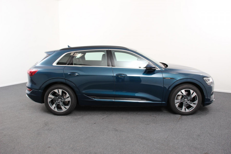 Audi e-tron e-tron 55 quattro | Navigatie | Climate Control | Alcantara | Camera | Electrisch bedienbare achterklep | Led | Cruise Control Adaptive |