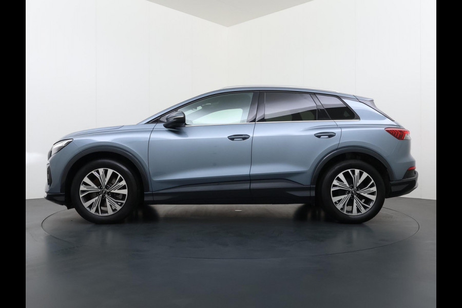 Audi Q4 e-tron 40 Launch edition Advanced Plus 77 kWh VAN € 33.900,- VOOR € 30.877,- UW LENTEVOORDEEL € 3.023,-! | SOH 92% | S-LINE INTERIEUR | PANORAMADAK | STOELVERWARMING | ELEKTRISCHE ACHTERKLEP | LUXE BEKLEDING | RIJKLAAR MET 12 MND BOVAG GARANTIE
