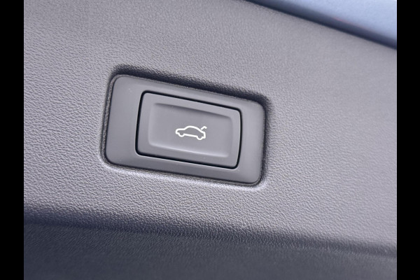 Audi Q4 e-tron 40 Launch edition Advanced Plus 77 kWh VAN € 33.900,- VOOR € 30.877,- UW LENTEVOORDEEL € 3.023,-! | SOH 92% | S-LINE INTERIEUR | PANORAMADAK | STOELVERWARMING | ELEKTRISCHE ACHTERKLEP | LUXE BEKLEDING | RIJKLAAR MET 12 MND BOVAG GARANTIE