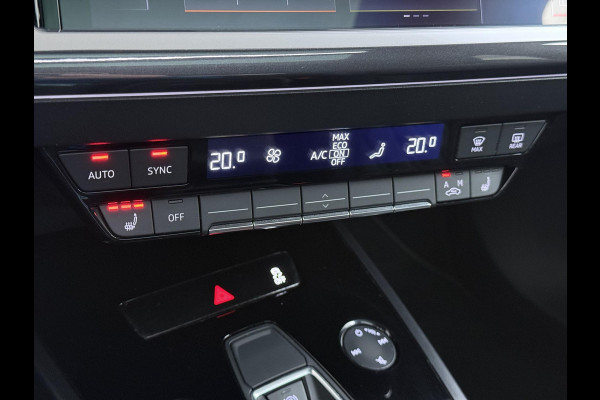 Audi Q4 e-tron 40 Launch edition Advanced Plus 77 kWh VAN € 33.900,- VOOR € 30.877,- UW LENTEVOORDEEL € 3.023,-! | SOH 92% | S-LINE INTERIEUR | PANORAMADAK | STOELVERWARMING | ELEKTRISCHE ACHTERKLEP | LUXE BEKLEDING | RIJKLAAR MET 12 MND BOVAG GARANTIE