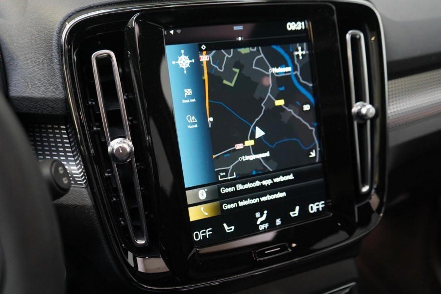Volvo XC40 1.5 T4 Recharge R-Design | Leder | Panoramadak | Trekhaak | Camera | Lm velgen