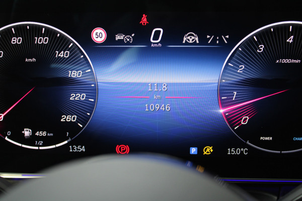 Mercedes-Benz V-Klasse 300 Benzine!! / Lang / AMG / 7-persoons / Burmester / Elec Stoel / Vol Opties / NIEUWSTAAT