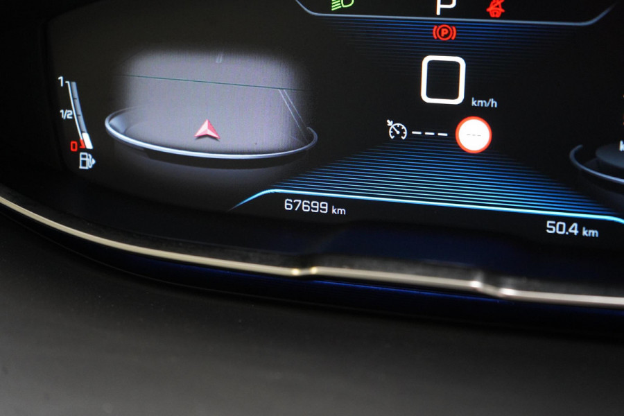 Peugeot 3008 1.2 PureTech Crossway | Panoramadak | Trekhaak | Navigatie | Camera | All-seasonbanden