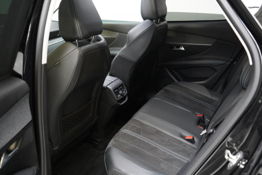 Peugeot 3008 1.2 PureTech Crossway | Panoramadak | Trekhaak | Navigatie | Camera | All-seasonbanden