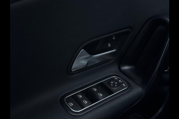 Mercedes-Benz CLA-Klasse Shooting Brake 180 d Bns Sol. Lux. Aut WIDESCREEN CAMERA PDC SPORTVELGEN