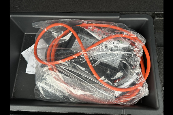 Peugeot 3008 1.6 HYbrid 225 Allure Pack Business PHEV| 23.000KM! | STANDKACHEL| ACHTERUITRIJCAMERA| APPLE CARPLAY/ ANDROID AUTO| RIJKLAARPRIJS INCL. 12 MND BOVAG GARANTIE