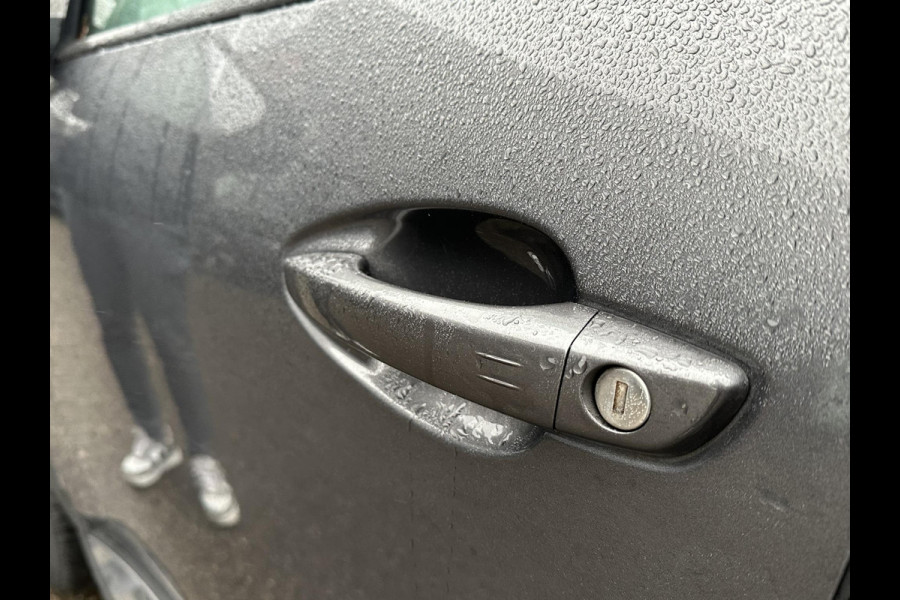 Peugeot 3008 1.6 HYbrid 225 Allure Pack Business PHEV| 23.000KM! | STANDKACHEL| ACHTERUITRIJCAMERA| APPLE CARPLAY/ ANDROID AUTO| RIJKLAARPRIJS INCL. 12 MND BOVAG GARANTIE