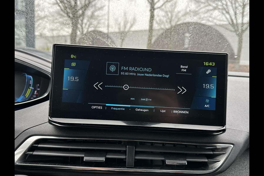 Peugeot 3008 1.6 HYbrid 225 Allure Pack Business PHEV| 23.000KM! | STANDKACHEL| ACHTERUITRIJCAMERA| APPLE CARPLAY/ ANDROID AUTO| RIJKLAARPRIJS INCL. 12 MND BOVAG GARANTIE