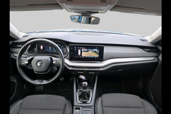 Škoda Octavia Combi 1.0 TSI Business Edition | Achteruitrijcamera | Stoelverwarming | Navigatie | Elektrische achterklep |