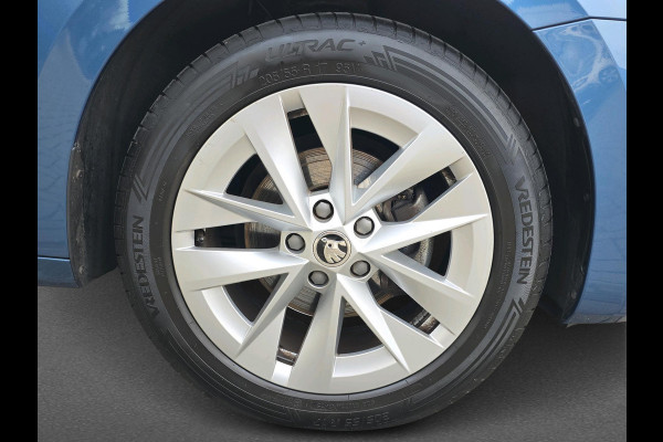 Škoda Octavia Combi 1.0 TSI Business Edition | Achteruitrijcamera | Stoelverwarming | Navigatie | Elektrische achterklep |