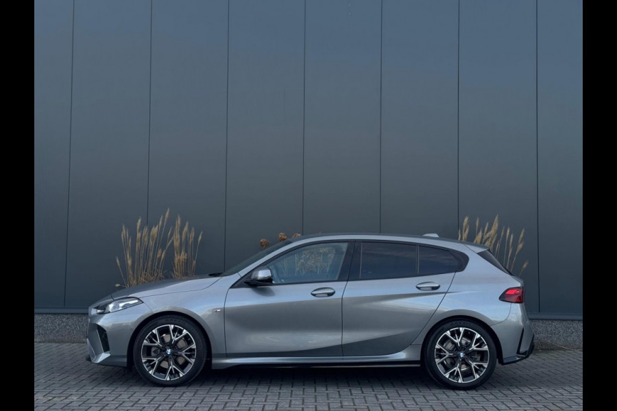 BMW 1-serie 120i M PACK 2025 LEDER SPORTVELGEN H&K LED WIDESCREEN