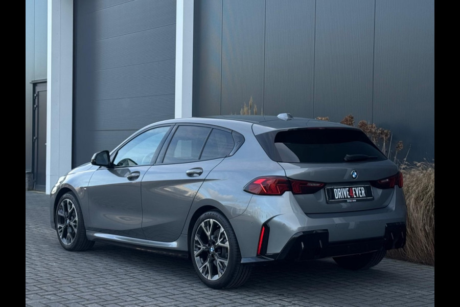 BMW 1-serie 120i M PACK 2025 LEDER SPORTVELGEN H&K LED WIDESCREEN