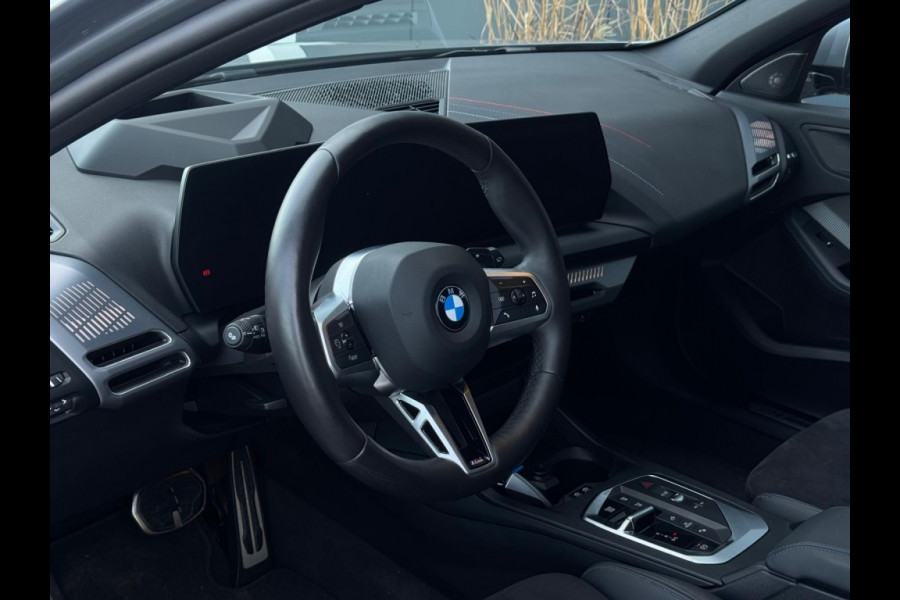 BMW 1-serie 120i M PACK 2025 LEDER SPORTVELGEN H&K LED WIDESCREEN