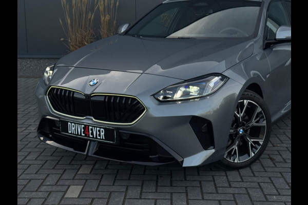 BMW 1-serie 120i M PACK 2025 LEDER SPORTVELGEN H&K LED WIDESCREEN