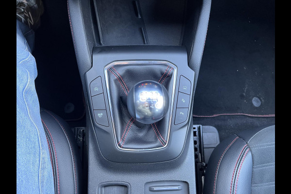 Ford Kuga 1.5 EcoBoost ST-Line X 150pk | Driver Assistance Pack | Wegklapbare Trekhaak | Winterpack | Technology Pack | 1.800kg Trekgewicht