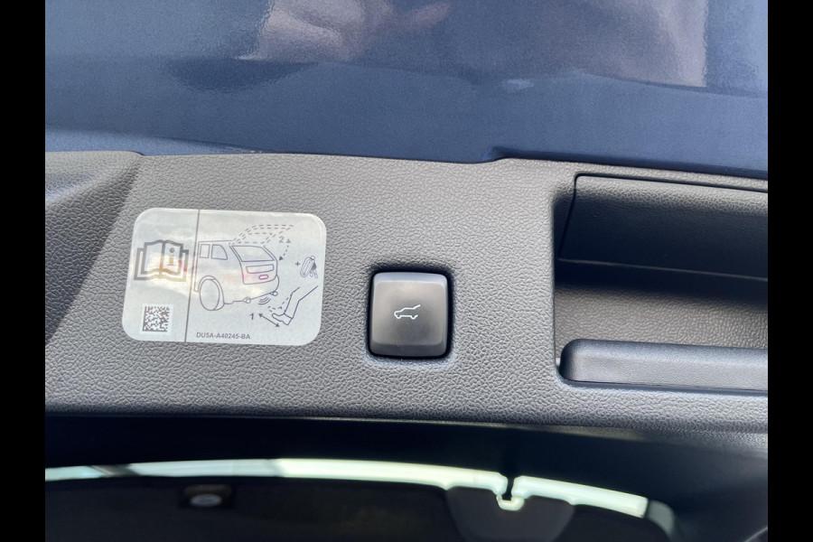 Ford Kuga 1.5 EcoBoost ST-Line X 150pk | Driver Assistance Pack | Wegklapbare Trekhaak | Winterpack | Technology Pack | 1.800kg Trekgewicht