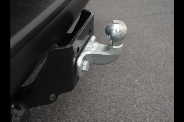 Peugeot Expert 2.0 Hdi 180PK Peugeot Expert 2.0 Hdi Automaat Dubbele Cabine Navigatie Parkeersensoren Clima Control Trekhaak