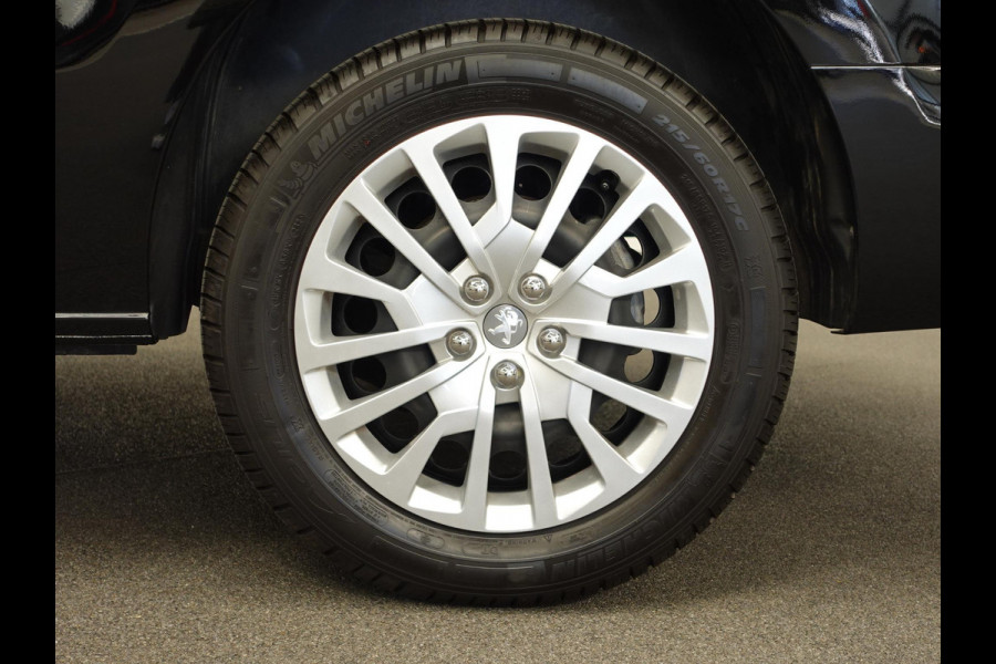 Peugeot Expert 2.0 Hdi 180PK Peugeot Expert 2.0 Hdi Automaat Dubbele Cabine Navigatie Parkeersensoren Clima Control Trekhaak