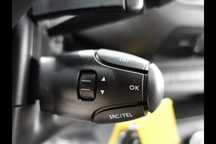 Peugeot Expert 2.0 Hdi 180PK Peugeot Expert 2.0 Hdi Automaat Dubbele Cabine Navigatie Parkeersensoren Clima Control Trekhaak