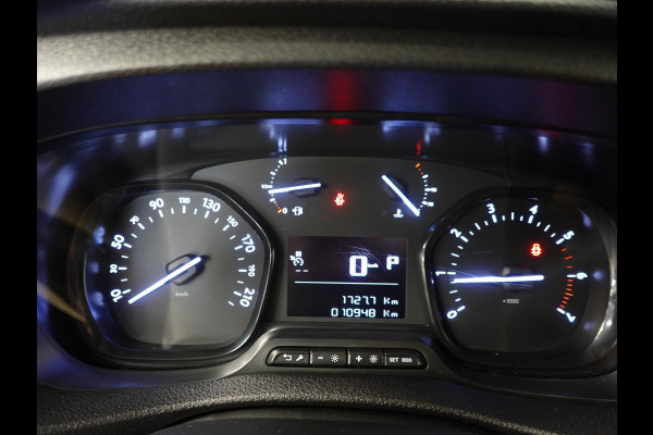 Peugeot Expert 2.0 Hdi 180PK Peugeot Expert 2.0 Hdi Automaat Dubbele Cabine Navigatie Parkeersensoren Clima Control Trekhaak