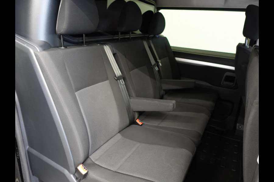 Peugeot Expert 2.0 Hdi 180PK Peugeot Expert 2.0 Hdi Automaat Dubbele Cabine Navigatie Parkeersensoren Clima Control Trekhaak