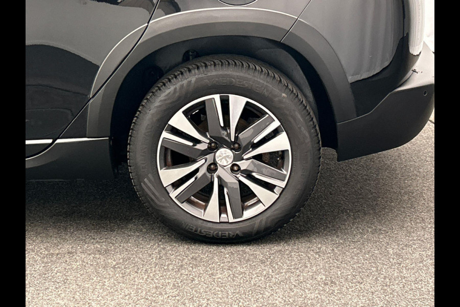 Peugeot 2008 1.2 PureTech Allure | Trekhaak | Stoelverwarming Panorama Dak Climate / Cruise control Carplay Lichtmetaal