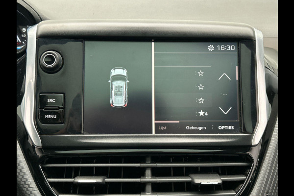 Peugeot 2008 1.2 PureTech Allure | Trekhaak | Stoelverwarming Panorama Dak Climate / Cruise control Carplay Lichtmetaal