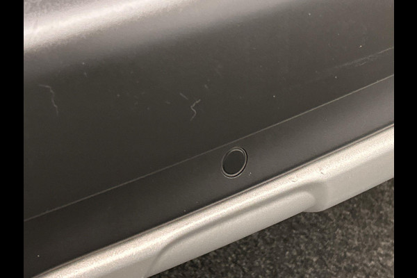 Peugeot 2008 1.2 PureTech Allure | Trekhaak | Stoelverwarming Panorama Dak Climate / Cruise control Carplay Lichtmetaal