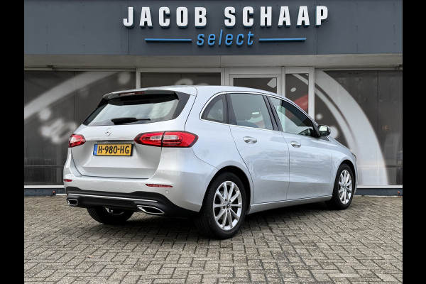 Mercedes-Benz B-klasse 180 Launch Edition Automaat / Parkeersensoren V-A / Cruise Control / Camera / Multimedia / 17'' LM / Navi