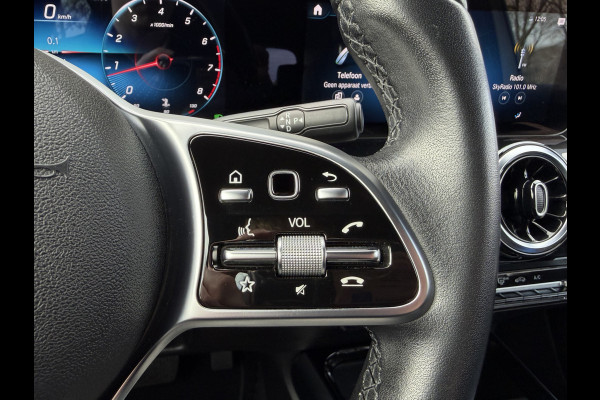 Mercedes-Benz B-klasse 180 Launch Edition Automaat / Parkeersensoren V-A / Cruise Control / Camera / Multimedia / 17'' LM / Navi