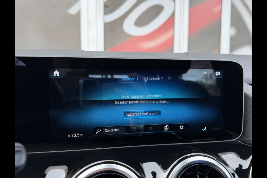 Mercedes-Benz B-klasse 180 Launch Edition Automaat / Parkeersensoren V-A / Cruise Control / Camera / Multimedia / 17'' LM / Navi