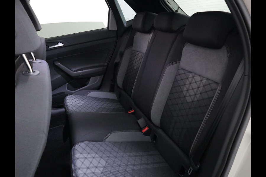 Volkswagen Polo 1.0 TSI R-Line 95pk 5-bak| Camera| Clima| Navi| Verwarmde voorstoelen