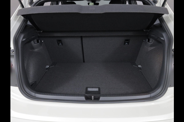 Volkswagen Polo 1.0 TSI R-Line 95pk 5-bak| Camera| Clima| Navi| Verwarmde voorstoelen