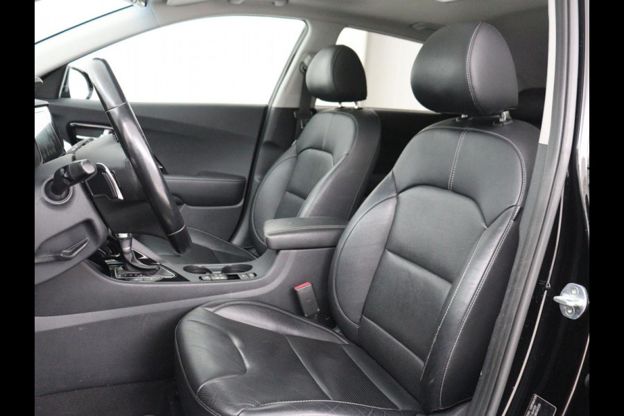 Kia Niro 1.6 GDi Hybrid ExecutiveLine | Schuifdak | Stoelventilatie | Leder | Adaptive cruise | Trekhaak | JBL Sound | Achterbankverwarming | Carplay | Camera | Memory | Navigatie | Keyless | Full LED