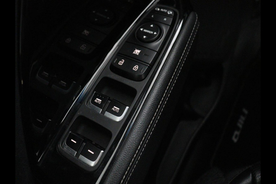 Kia Niro 1.6 GDi Hybrid ExecutiveLine | Schuifdak | Stoelventilatie | Leder | Adaptive cruise | Trekhaak | JBL Sound | Achterbankverwarming | Carplay | Camera | Memory | Navigatie | Keyless | Full LED