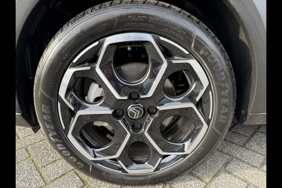 Citroën C3 100pk Max (Camera - Navigatie - Automatische Airco - Apple Carplay - 17"- Draadloos laden - LED)