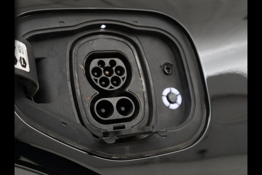 Ford Mustang Mach-E RWD 75 kWh | SOH 93% | Leder | Trekhaak | Stoelverwarming | Adaptive cruise | Carplay | Camera | Stuurverwarming | 18'' | Full LED | Dodehoek detectie | Navigatie