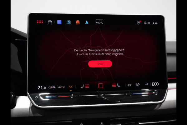 Volkswagen Golf 1.5 eHybrid 204pk Life Edition Panorama Stoel/Stuurverw. Camera 18"velgen Trekhaak