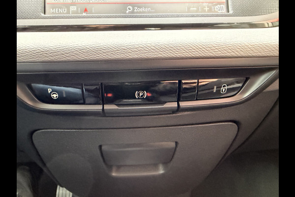 Citroën C4 Spacetourer 130pk Shine (Camera - Keyless Entry - Parkeersensoren V+A - Navigatie - Apple Carplay - Automatisch parkeren - Automatische Airc