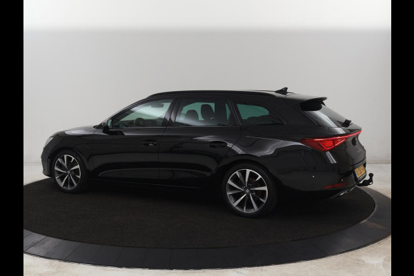 Seat Leon 1.5 eTSI FR Launch Edition | Stoelverwarming | Trekhaak | Adaptive cruise | Camera | Carplay | Sfeerverlichting | Navigatie | Keyless | Dynamic Chassis Control | Full LED