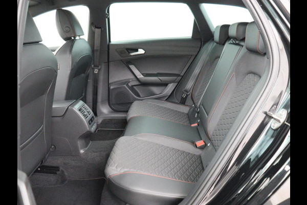 Seat Leon 1.5 eTSI FR Launch Edition | Stoelverwarming | Trekhaak | Adaptive cruise | Camera | Carplay | Sfeerverlichting | Navigatie | Keyless | Dynamic Chassis Control | Full LED