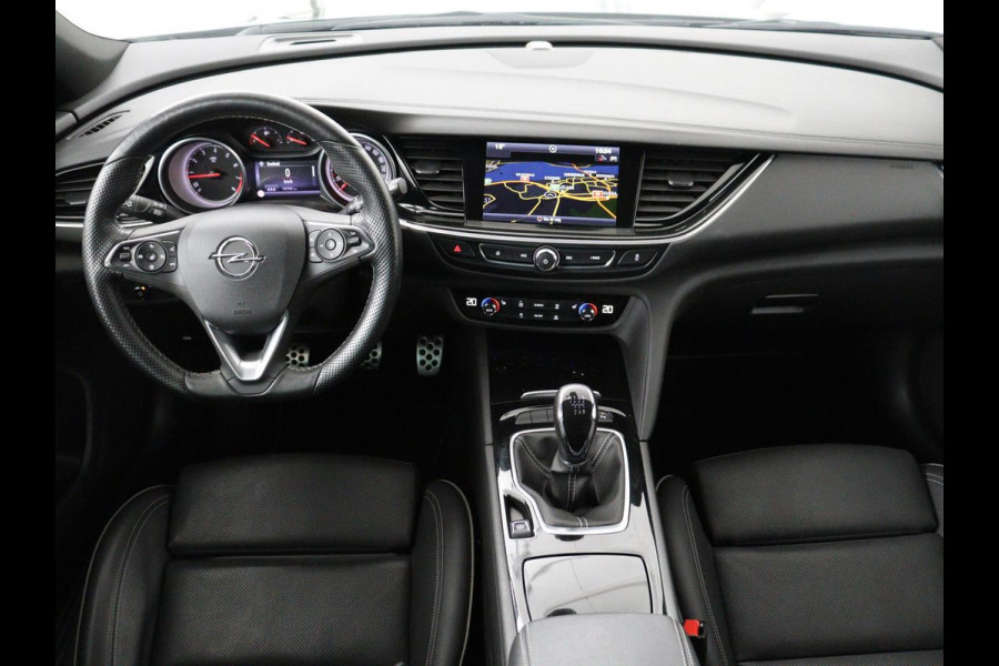 Opel Insignia 1.5 Turbo Business Executive | OPC Line | Leder | Stoel & stuurverwarming | Marix LED | Trekhaak | Carplay | Camera | Comfortstoelen | Navigatie