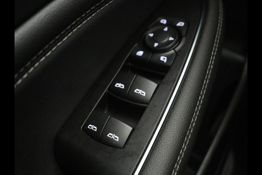 Opel Insignia 1.5 Turbo Business Executive | OPC Line | Leder | Stoel & stuurverwarming | Marix LED | Trekhaak | Carplay | Camera | Comfortstoelen | Navigatie