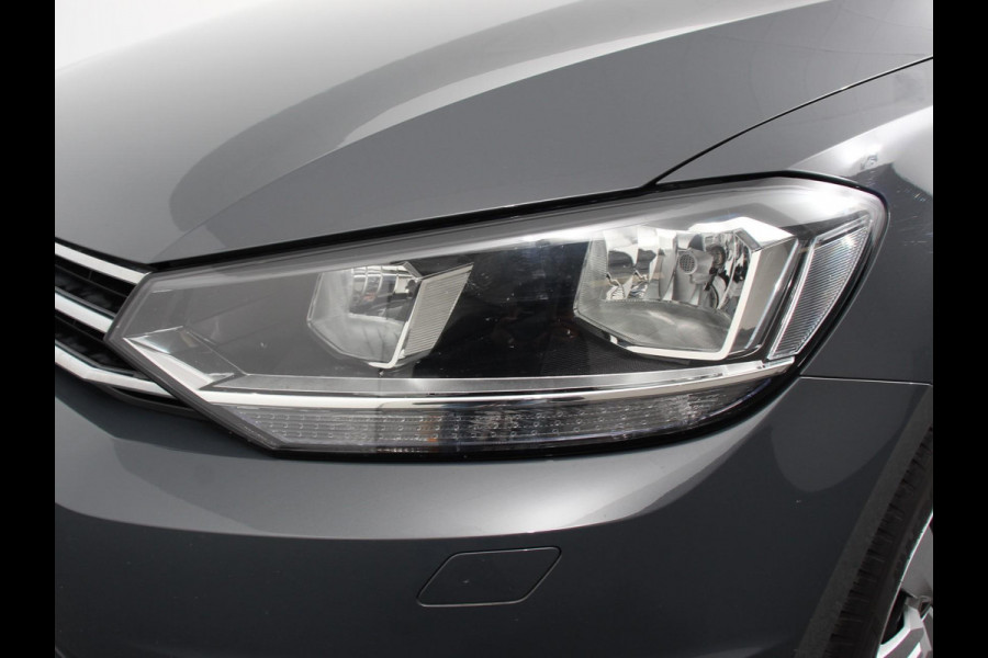 Volkswagen Touran 1.5 TSI 150pk DSG Comfortline Plus 7p | Navigatie | Apple Carplay/Android Auto | Wegklapbare trekhaak | Parkeersensoren | Adaptive Cruise Control | Stoelverwarming | Getinte ramen | Climate Control