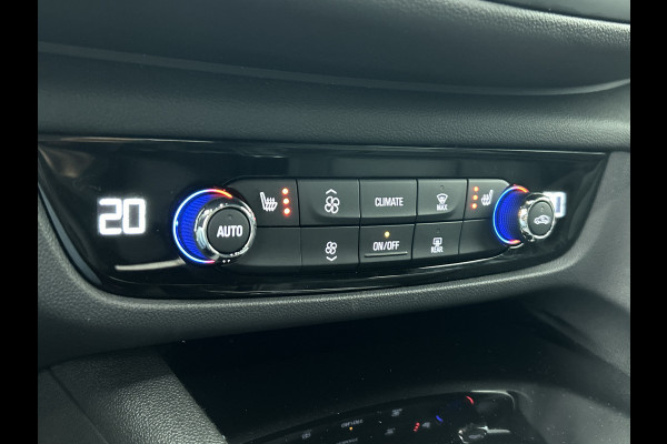 Opel Insignia Sports Tourer 1.5 CDTI 123PK Business Elegance / Leder / Trekhaak / Camera / Stoel-Stuurverwarming / Xenon / Airco-ecc. / Apk 01-2027