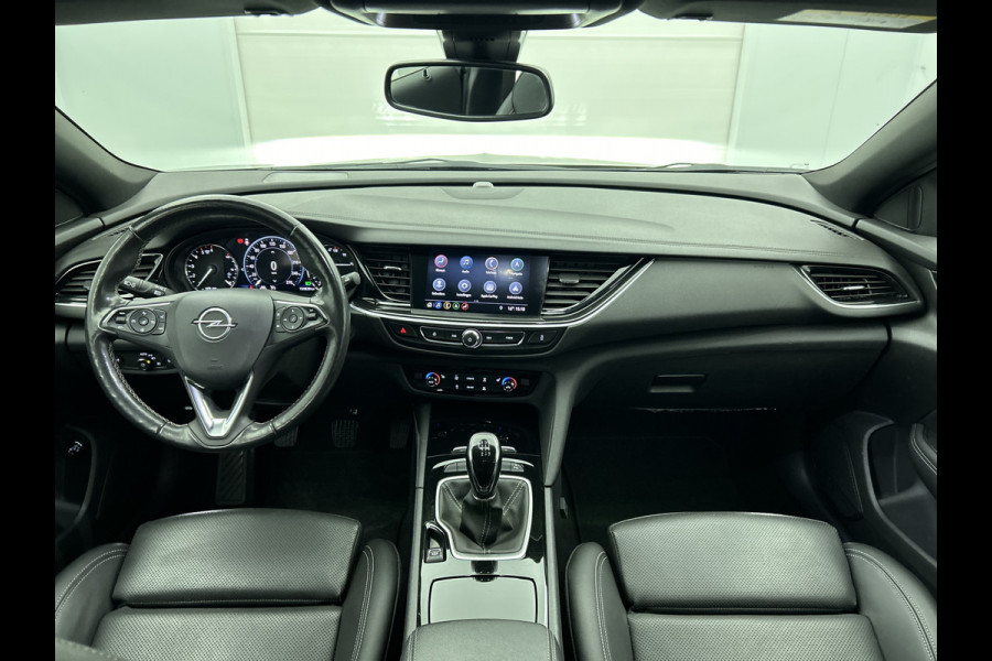 Opel Insignia Sports Tourer 1.5 CDTI 123PK Business Elegance / Leder / Trekhaak / Camera / Stoel-Stuurverwarming / Xenon / Airco-ecc. / Apk 01-2027